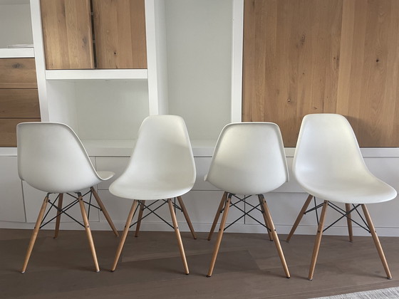 Image 1 of 4x Vitra Eames Plastic Chair