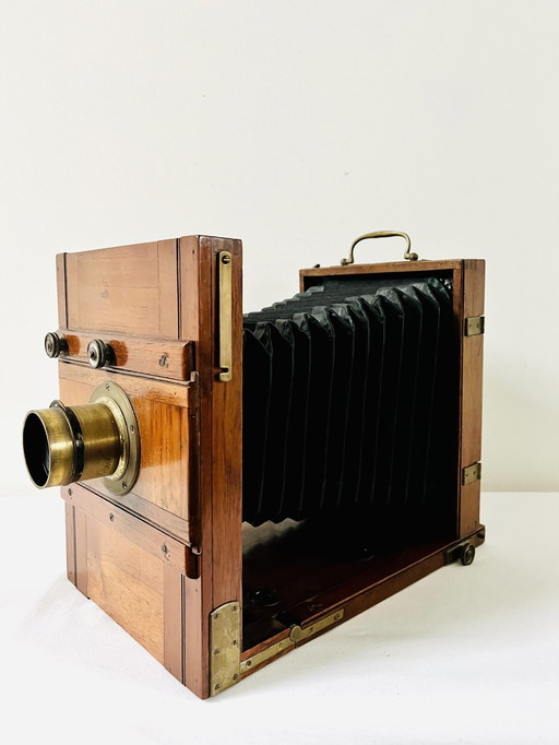 J.H. Dallmeyer London 7x5’’ wooden plate camera