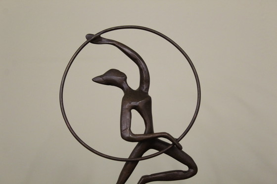 Image 1 of Vintage bronzen beeldje ballerina 1/6 hoepel