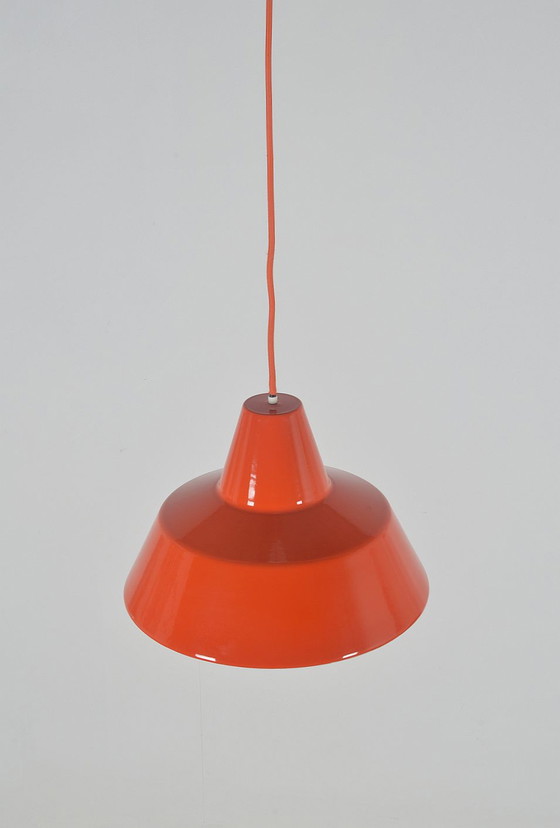 Image 1 of Emaille hanglamp ontworpen door Axel Wedel Madsen voor Louis Poulsen, jaren '60