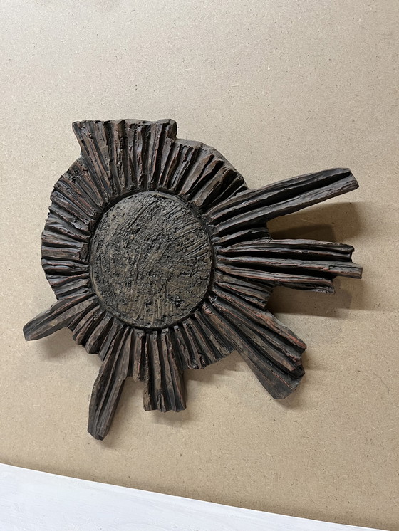 Image 1 of Vintage brutalist sunburst wandsculptuur