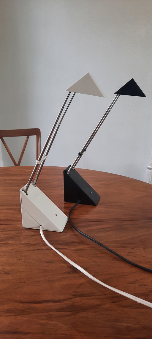 2x Memphis bureaulamp