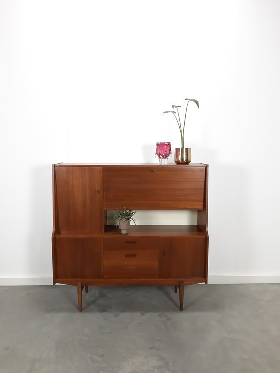 Image 1 of Vintage highboard