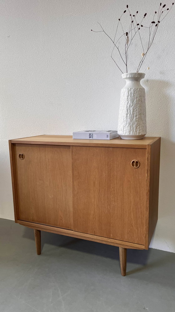 Image 1 of Vintage eiken kastje schuifdeurtjes