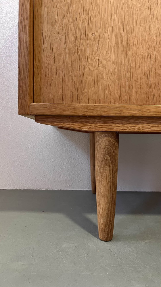 Image 1 of Vintage eiken kastje schuifdeurtjes