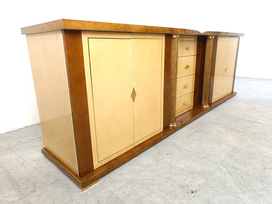 Image 1 of Vintage gelakt dressoir van geitenleer
