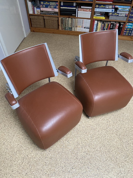 2x Oscar Harri Korhonen inno stoelen