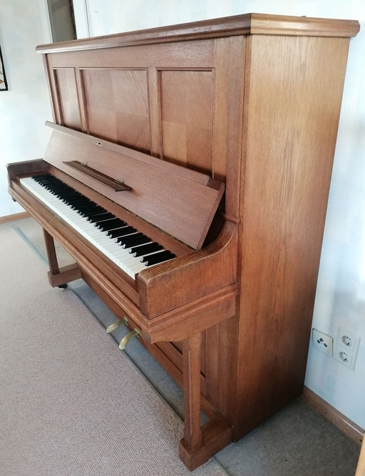 Piano van de fabrikant Pfeiffer