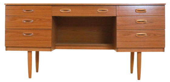 Image 1 of Vintage Schreiber bureau 'Birkenhead' 