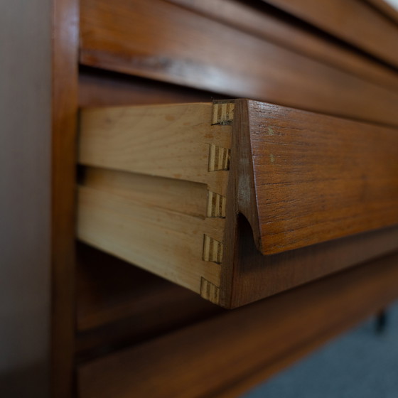 Image 1 of Italiaanse midcentury moderen teak dressoir