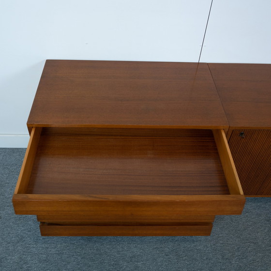 Image 1 of Italiaanse midcentury moderen teak dressoir