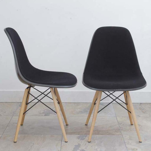 2x Eames stoel