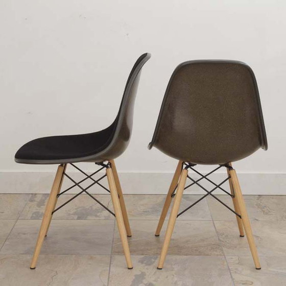 Image 1 of 2x Eames stoel