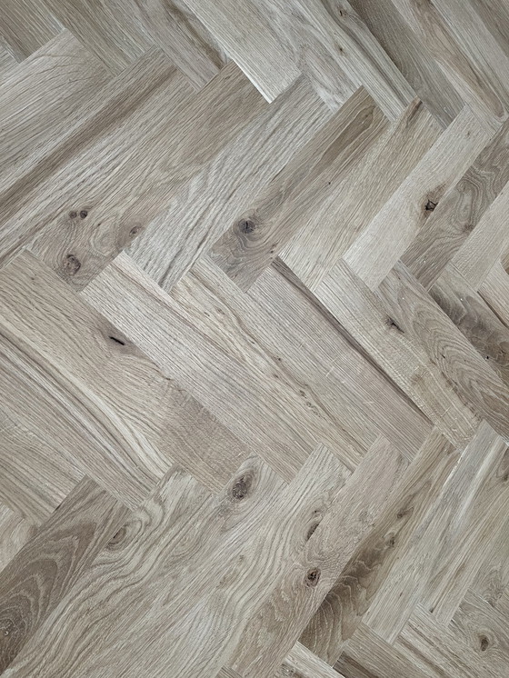 Image 1 of Eikenhouten visgraattafel