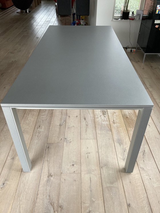 Image 1 of Leolux Myto Izaki serie tafel met 6 stoelen