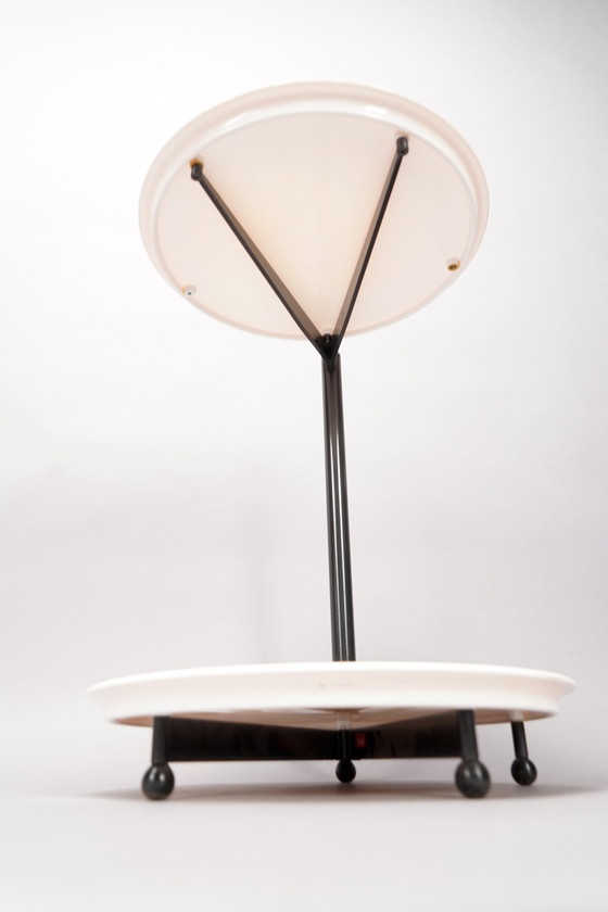 Image 1 of Cassina Vintage bijzettafel