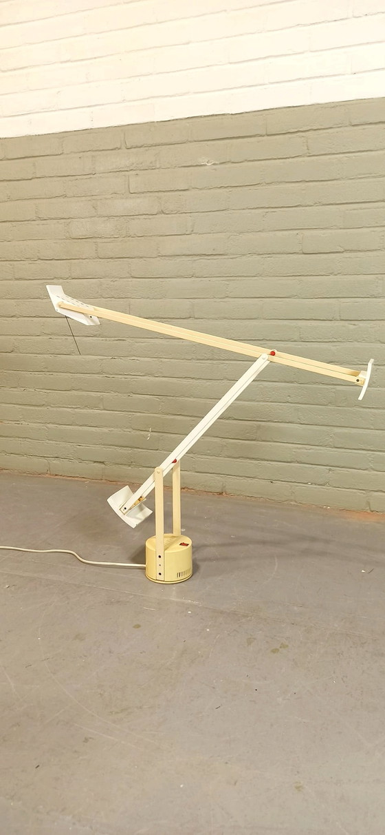 Image 1 of Vintage Richard Sapper voor Artemide Tizio tafellamp