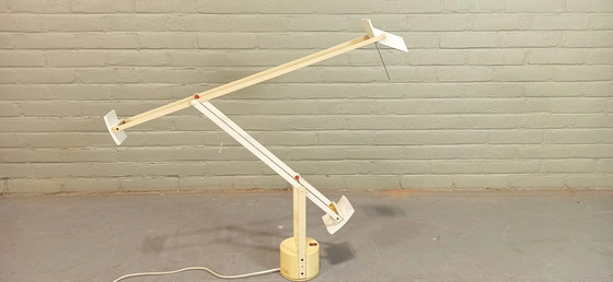 Image 1 of Vintage Richard Sapper voor Artemide Tizio tafellamp