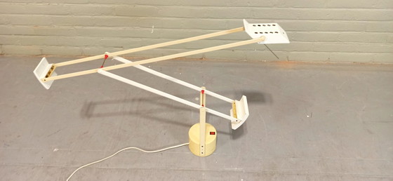 Image 1 of Vintage Richard Sapper voor Artemide Tizio tafellamp