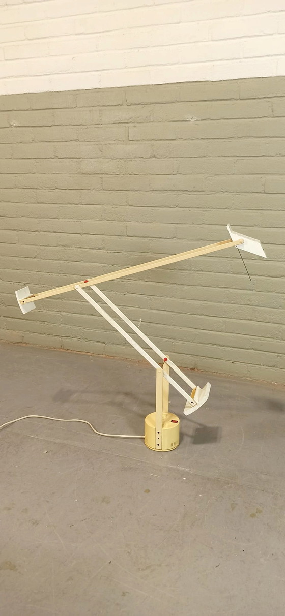 Image 1 of Vintage Richard Sapper voor Artemide Tizio tafellamp