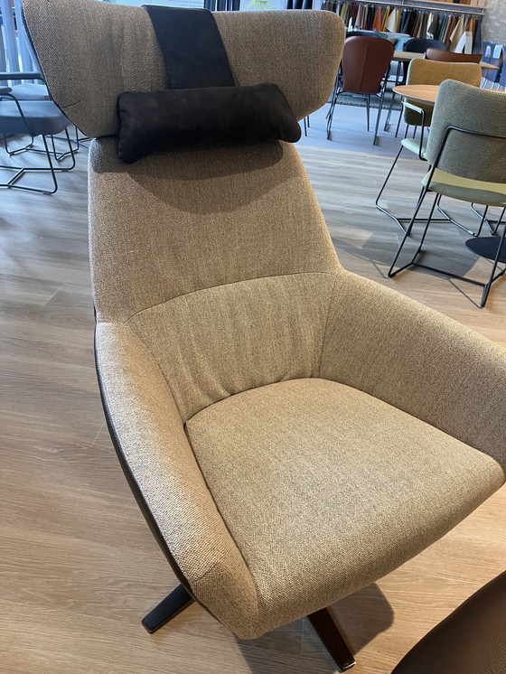 Image 1 of Bert Plantagie Draaifauteuil Zyba met hocker