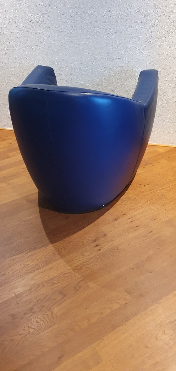 Image 1 of Leolux Carabas Blauwe lerenstoel, Cobalt blauw, dé trend van 2023