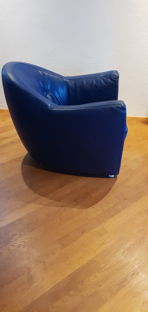 Image 1 of Leolux Carabas Blauwe lerenstoel, Cobalt blauw, dé trend van 2023