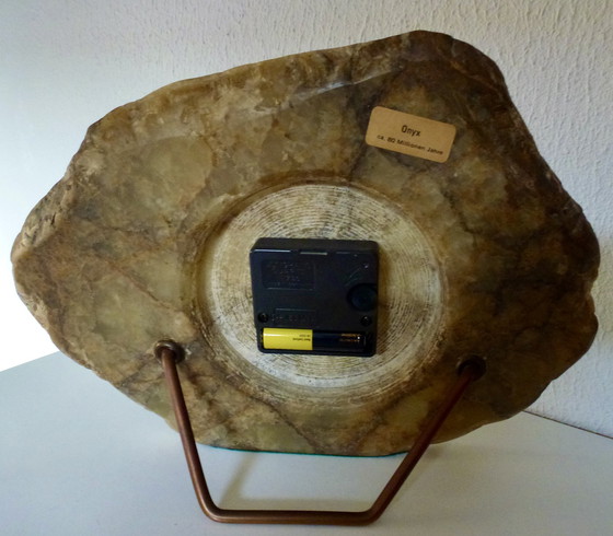 Image 1 of Vintage bruin geglazuurde marmeren klok.