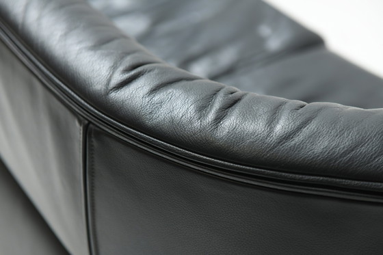 Image 1 of Gianfranco Frattini voor Cassina Bull bank