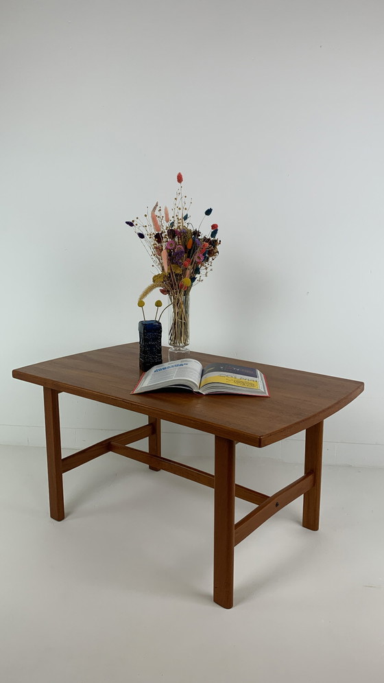 Image 1 of Zweedse vintage teak fineren salontafel/ koffietafel 