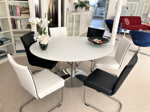 6x Bert Plantagie eetkamerstoel + Hoefsloot tafel