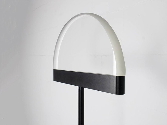 Image 1 of Valerie Objects vloerlamp Halo design Maarten de Caelaer