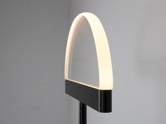 Image 1 of Valerie Objects vloerlamp Halo design Maarten de Caelaer