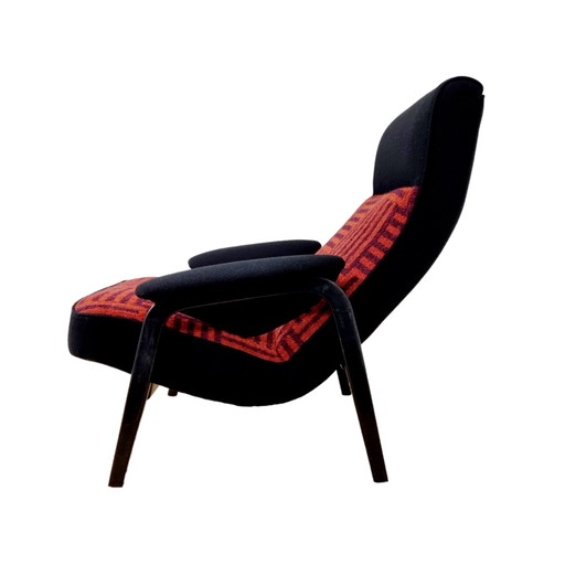 Fantastische Fauteuil "N 137" van Theo Ruth voor Artifort, jaren 1950 gerestaureerd. 