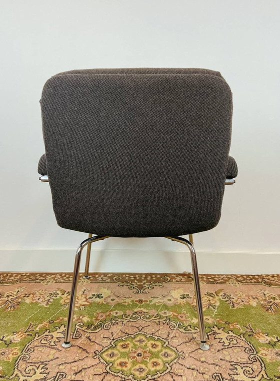 Image 1 of Geoffrey D. Harcourt - Artifort fauteuil opnieuw bekleed