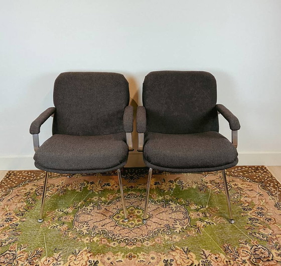 Image 1 of Geoffrey D. Harcourt - Artifort fauteuil opnieuw bekleed