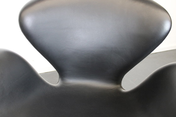 Image 1 of Fritz Hansen Swan chair