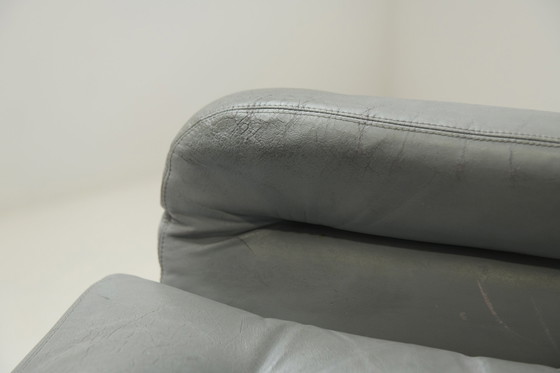 Image 1 of Vintage Elda Chair in grijs leer en zwarte kuip van Joe Colombo Italy
