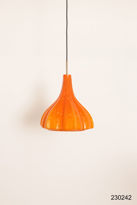 Image 1 of Vintage Oranje Glazen Hanglamp Van Peill En Putzler 1960
