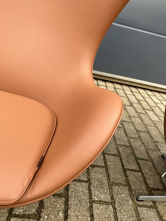 Image 1 of Fritz Hansen Egg chair by Arne Jacobsen, Cognac leder, Nieuw!!