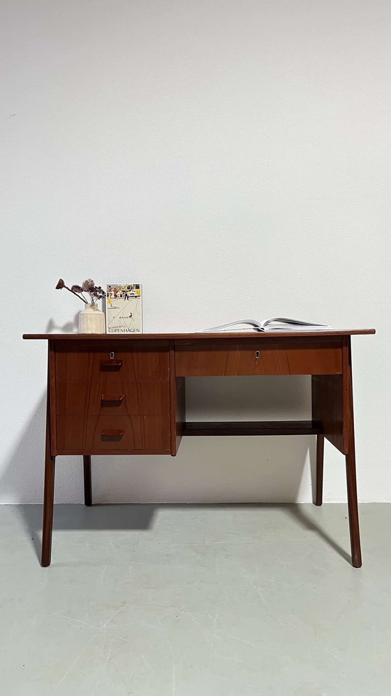 Image 1 of Vintage Deens bureau teak