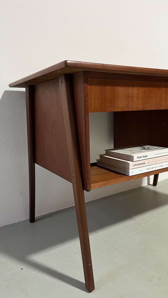 Image 1 of Vintage Deens bureau teak