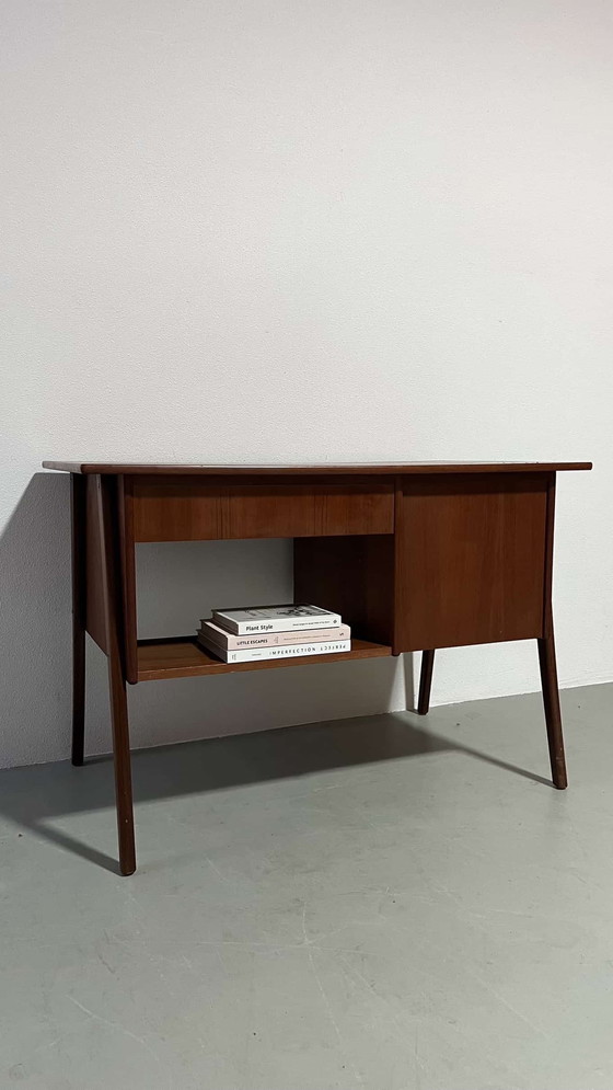 Image 1 of Vintage Deens bureau teak