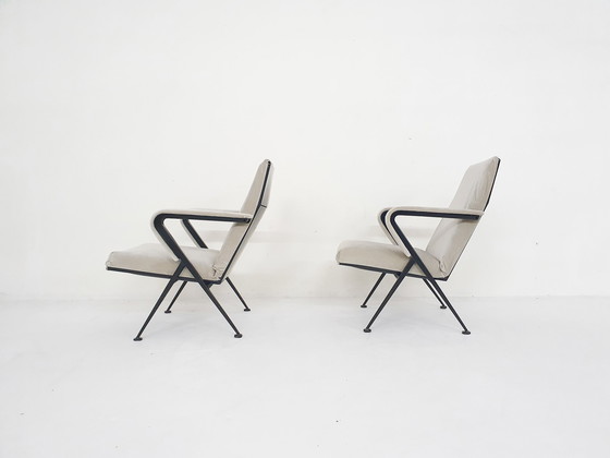 Image 1 of Set of two "Repose" lounge chairs by Friso Kramer for Ahrend de Cirkel, The Netherlands 1964