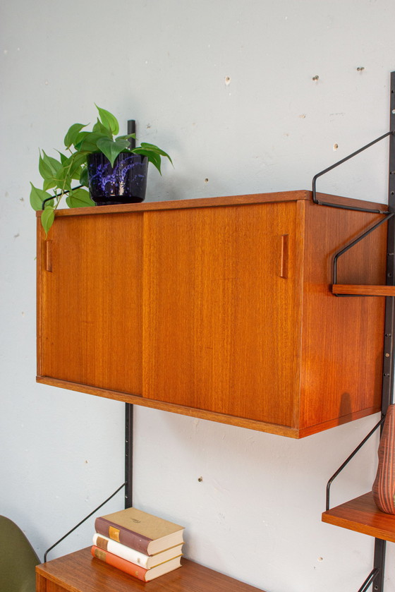 Image 1 of Wandplank String WHB Vintage Midcentury Teak