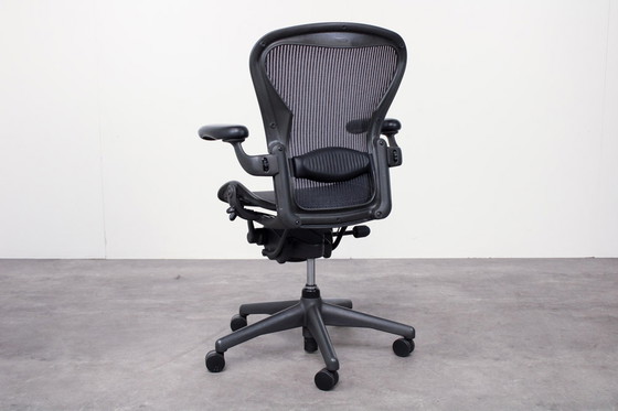 Image 1 of Herman Miller Aeron Graphite bureaustoel