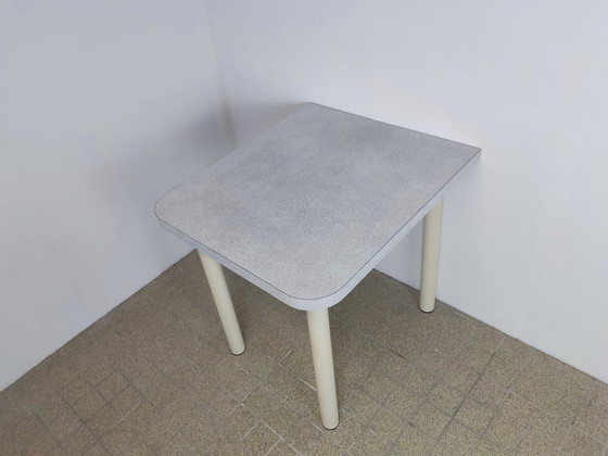 Image 1 of Postmoderne eettafel