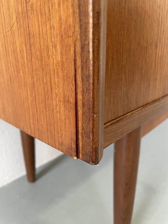 Image 1 of Deens teakhouten dressoir