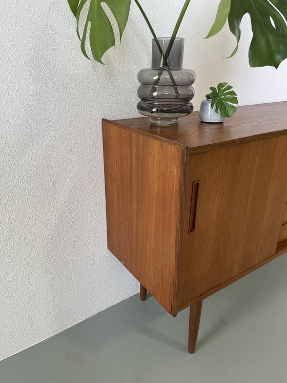 Image 1 of Deens teakhouten dressoir