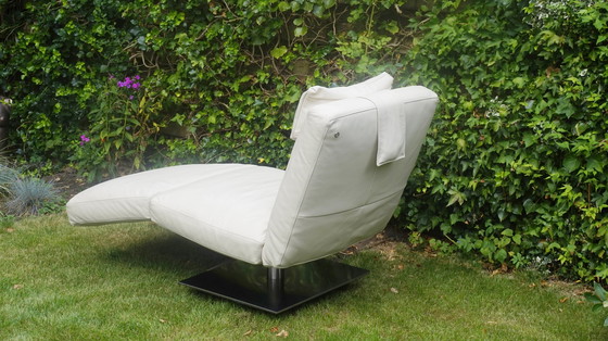 Image 1 of Natuzzi Zeta